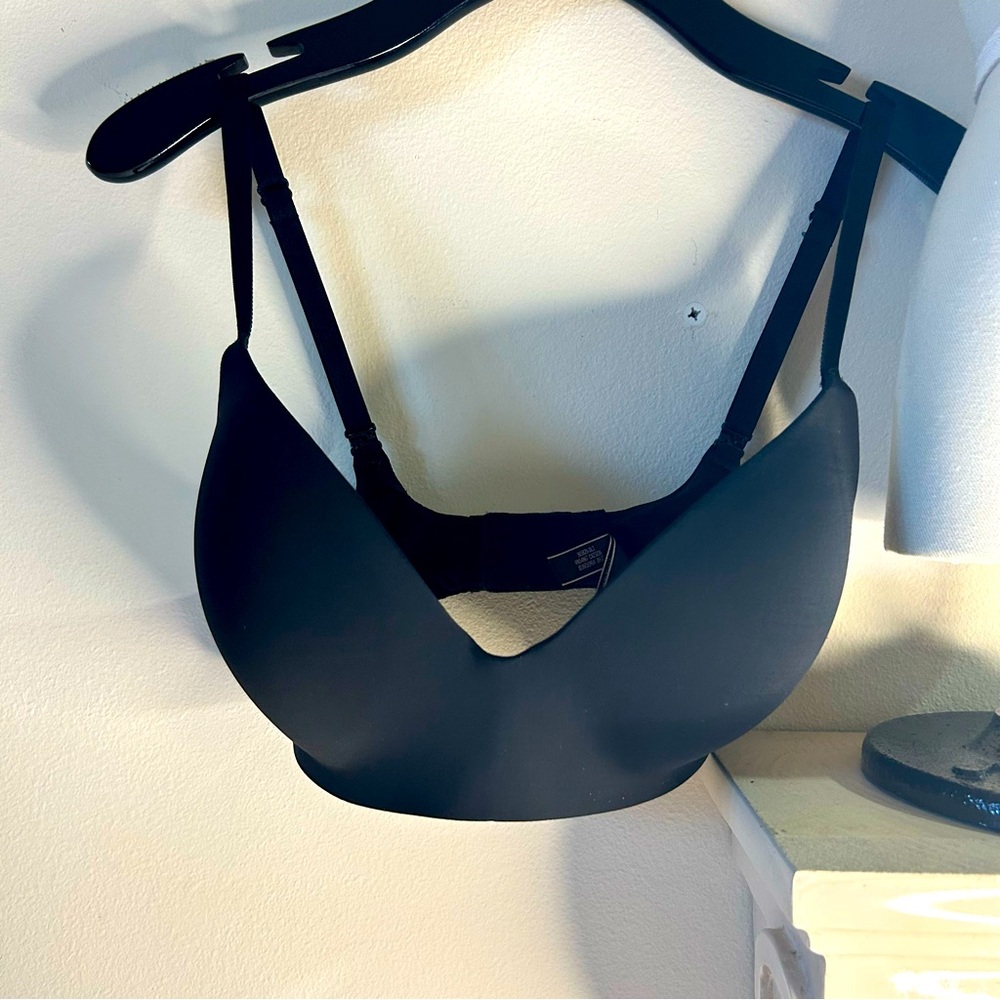 Victoria Secret Bra, black, Excellent condition,